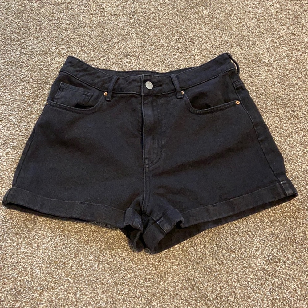 PacSun black shorts